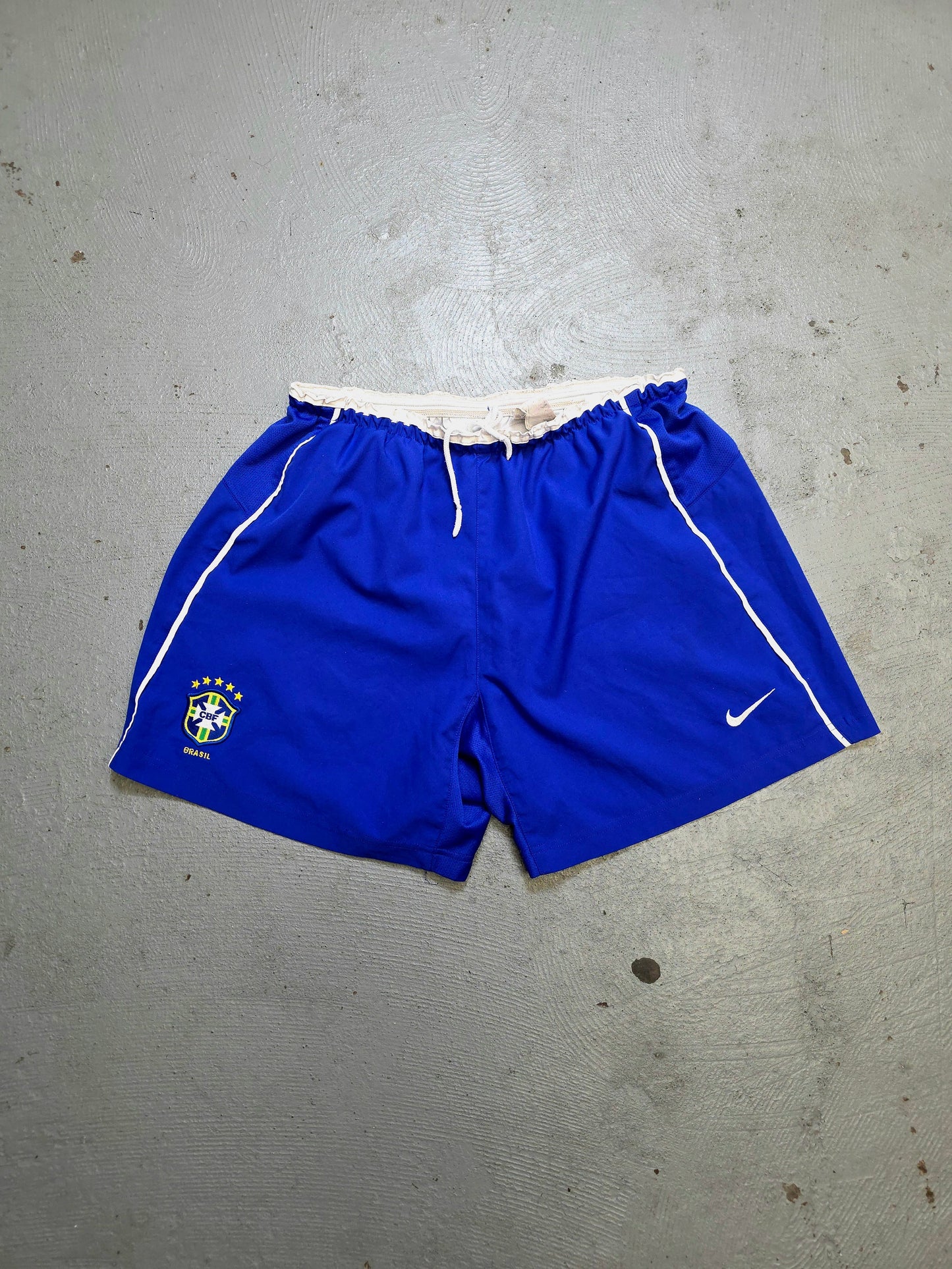 Nike Brazil 2002/04 Home Shorts Medium