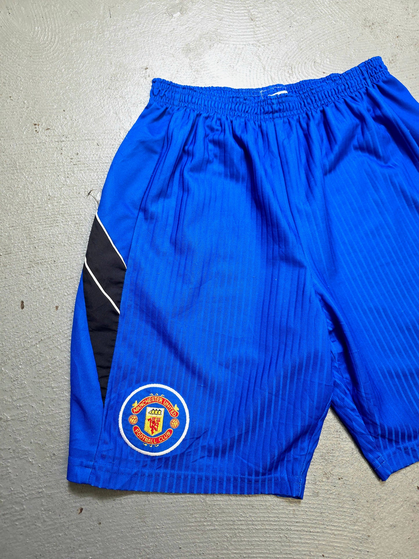 Umbro Manchester United 1996/98 Third Shorts Large