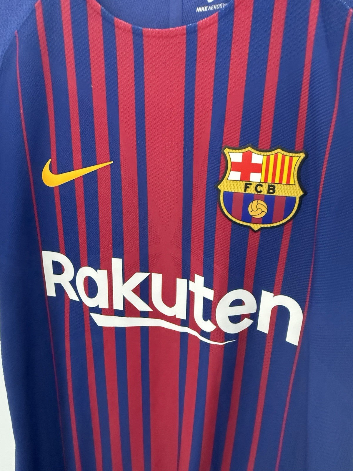 Barcelona Suarez #9 2017/18 Small Aeroswift Home Excellent Condition 847190-456