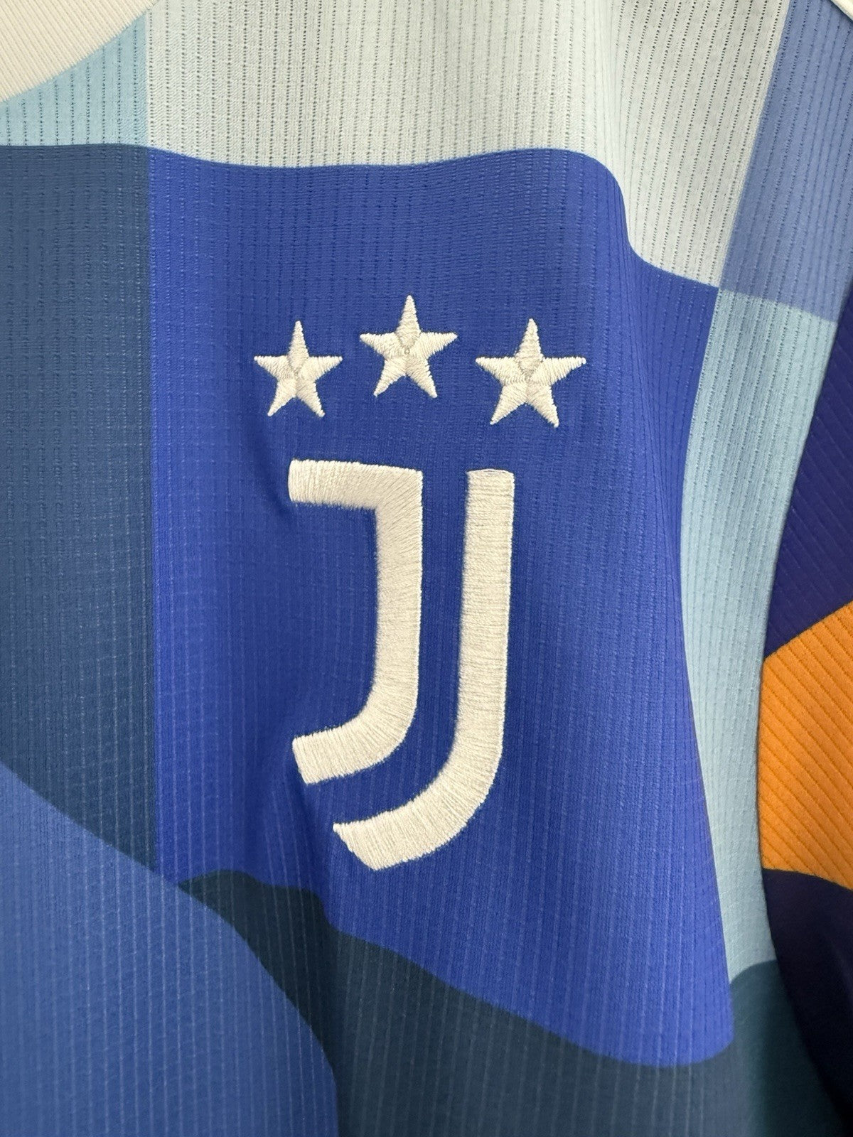 Juventus Bonucci #19 2021/22 Medium 4th Shirt BNWT HM6516