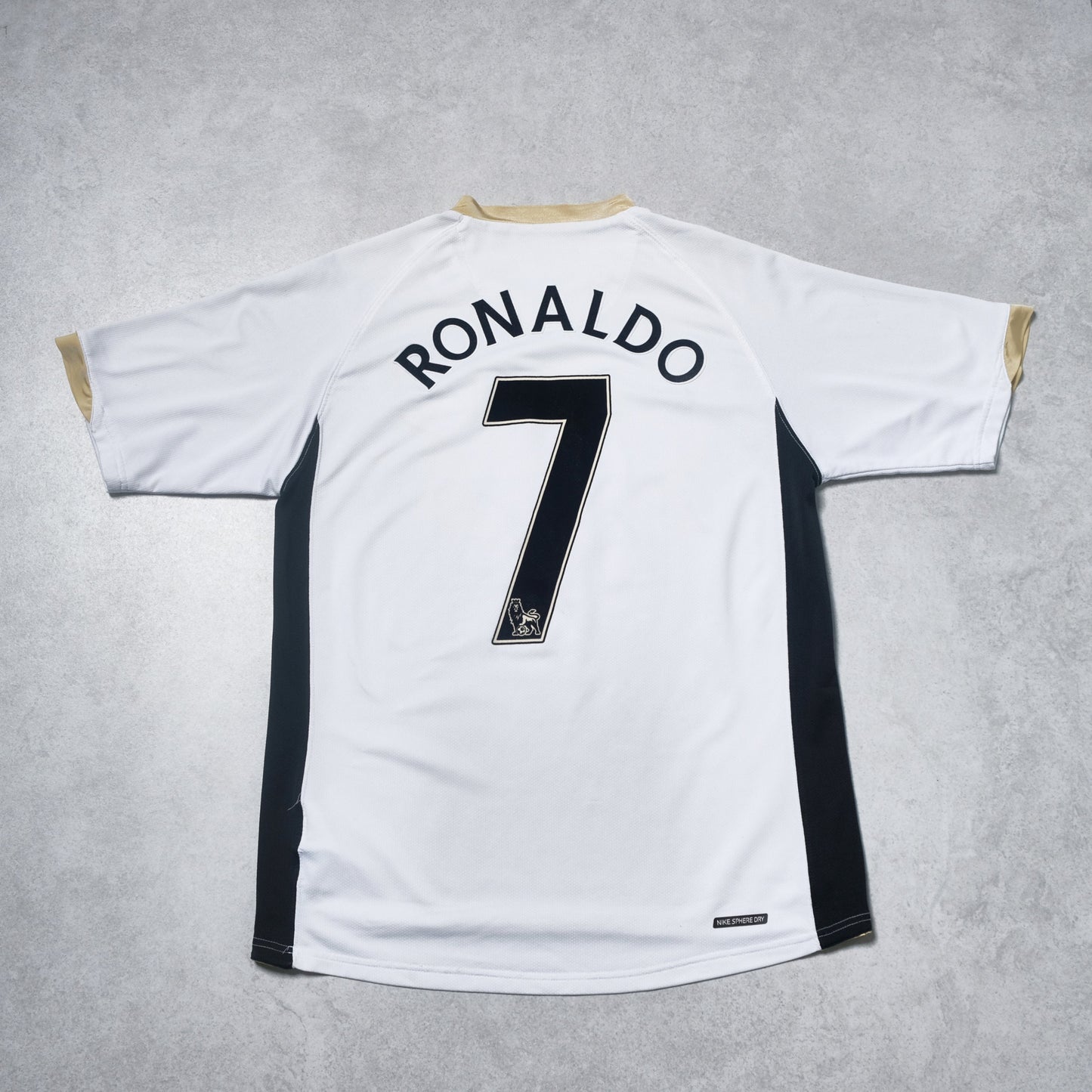 2006/07 Manchester United Away Shirt Nike Ronaldo (L)