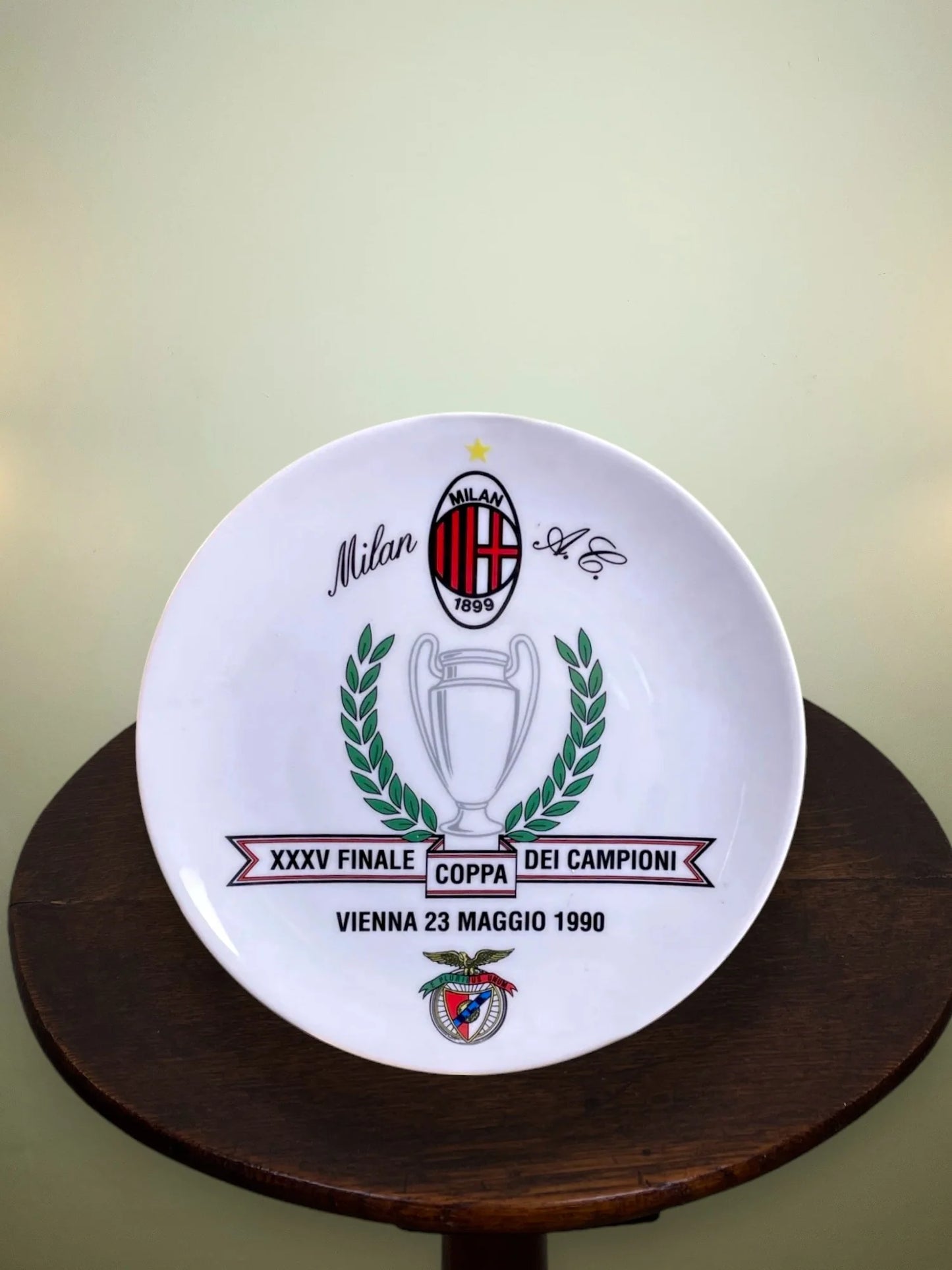 Store Memorabilia • Plate • AC Milan • 1990 • Official European Cup Plate