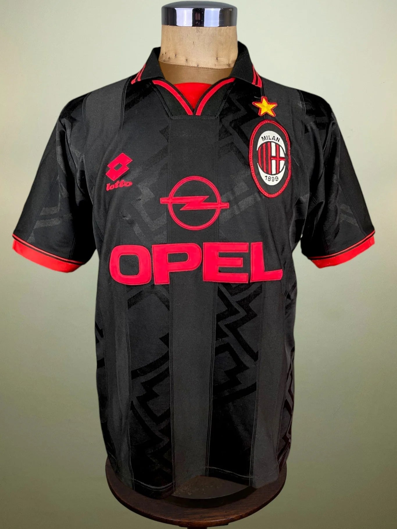 Store Shirt • AC Milan • 1996 • Lotto • Third • Size M • With Shorts