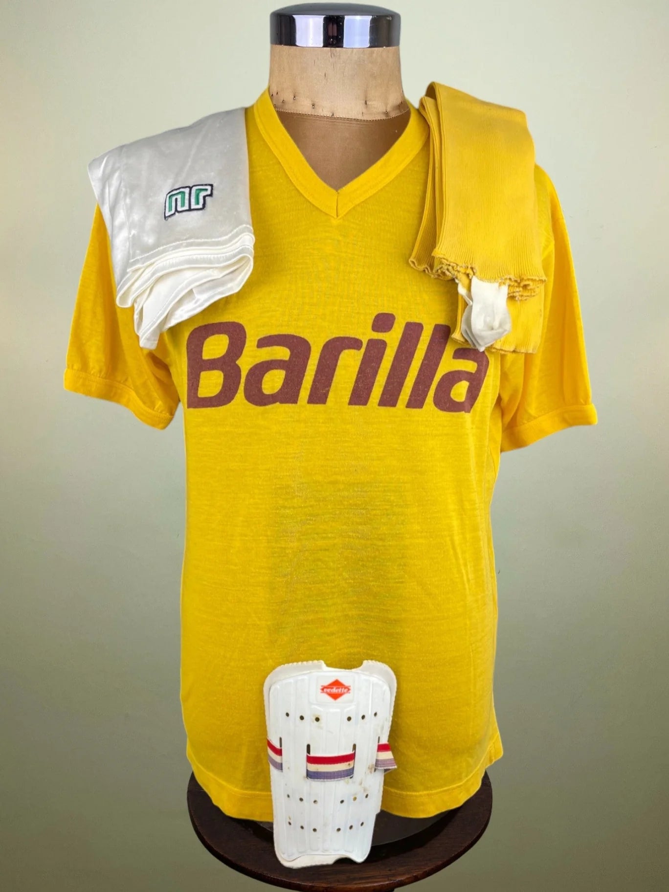Player Issue Training • Roma • 1988 • Ennerre Training Full Kit