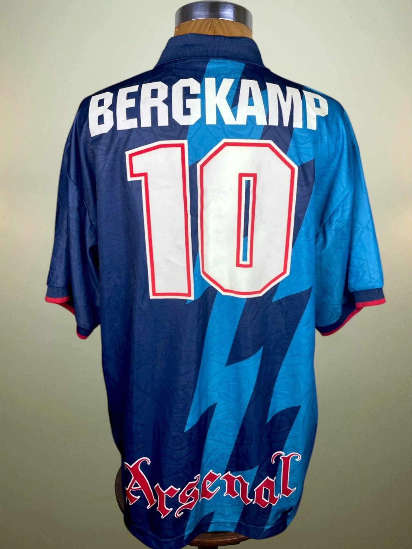 Match Shirt • Premier League Club • Arsenal • 1995 • Nike • Away • #10 • Dennis Bergkamp • Match Prepared