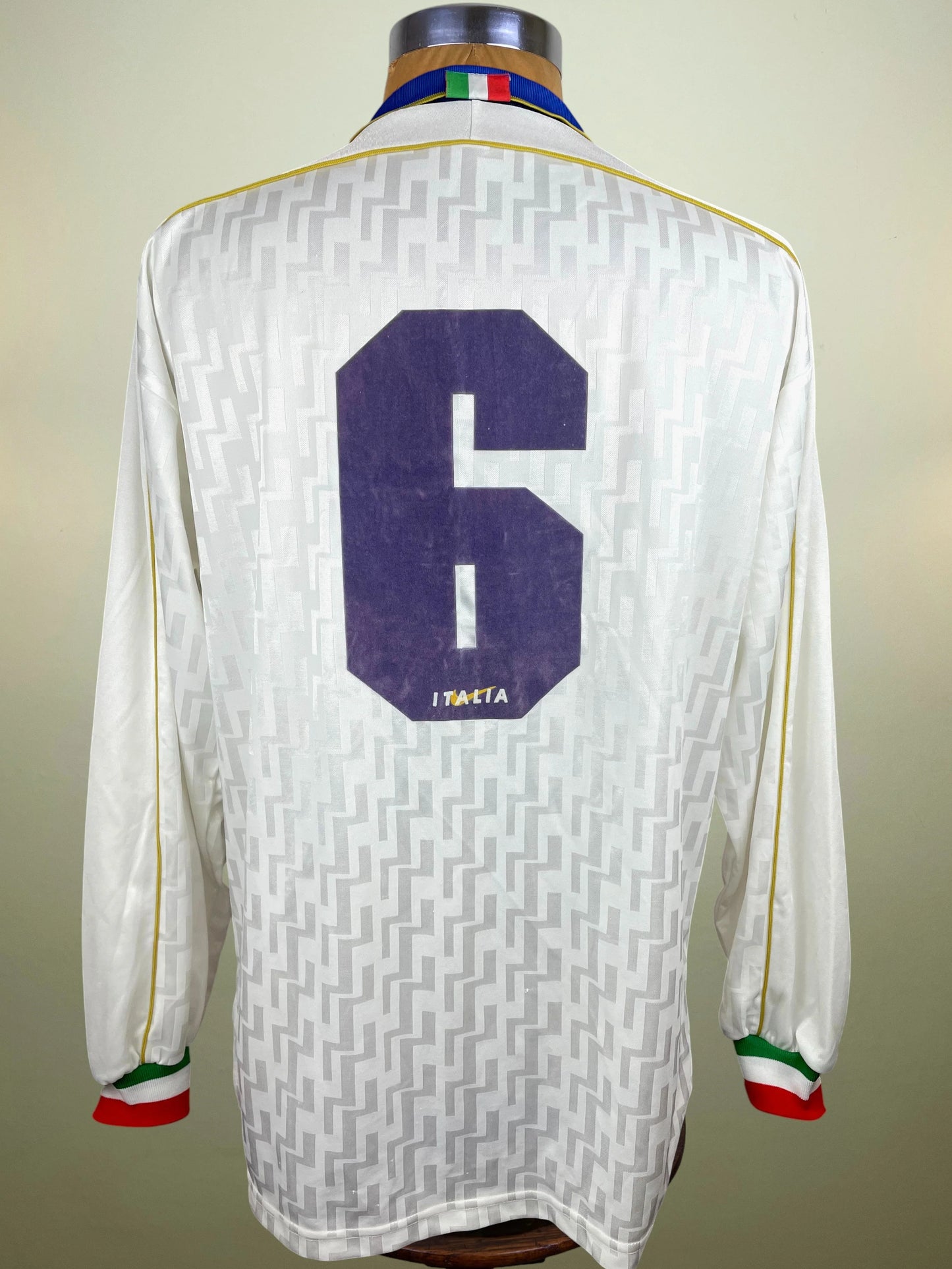 Match Shirt • National • Italia • 1995 • Nike • Away • #06 • Lorenzo Minotti • vs Ukraine • Euro 96 Qualifiers