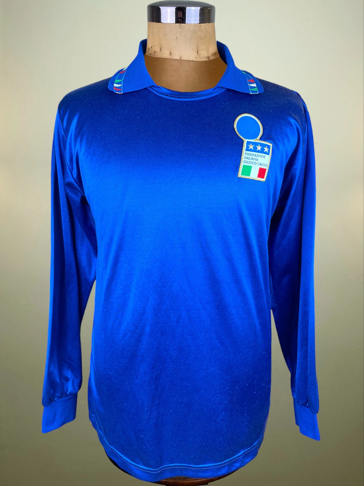 Match Shirt • National • Italia • 1991 • Diadora • Home • #No Number • Size M