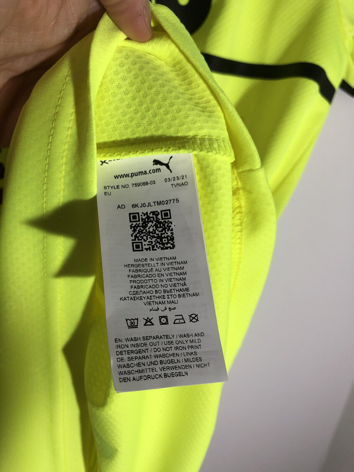 Borussia Dortmund 2021/22 Medium 3rd Shirt Puma BNWT 759068-03