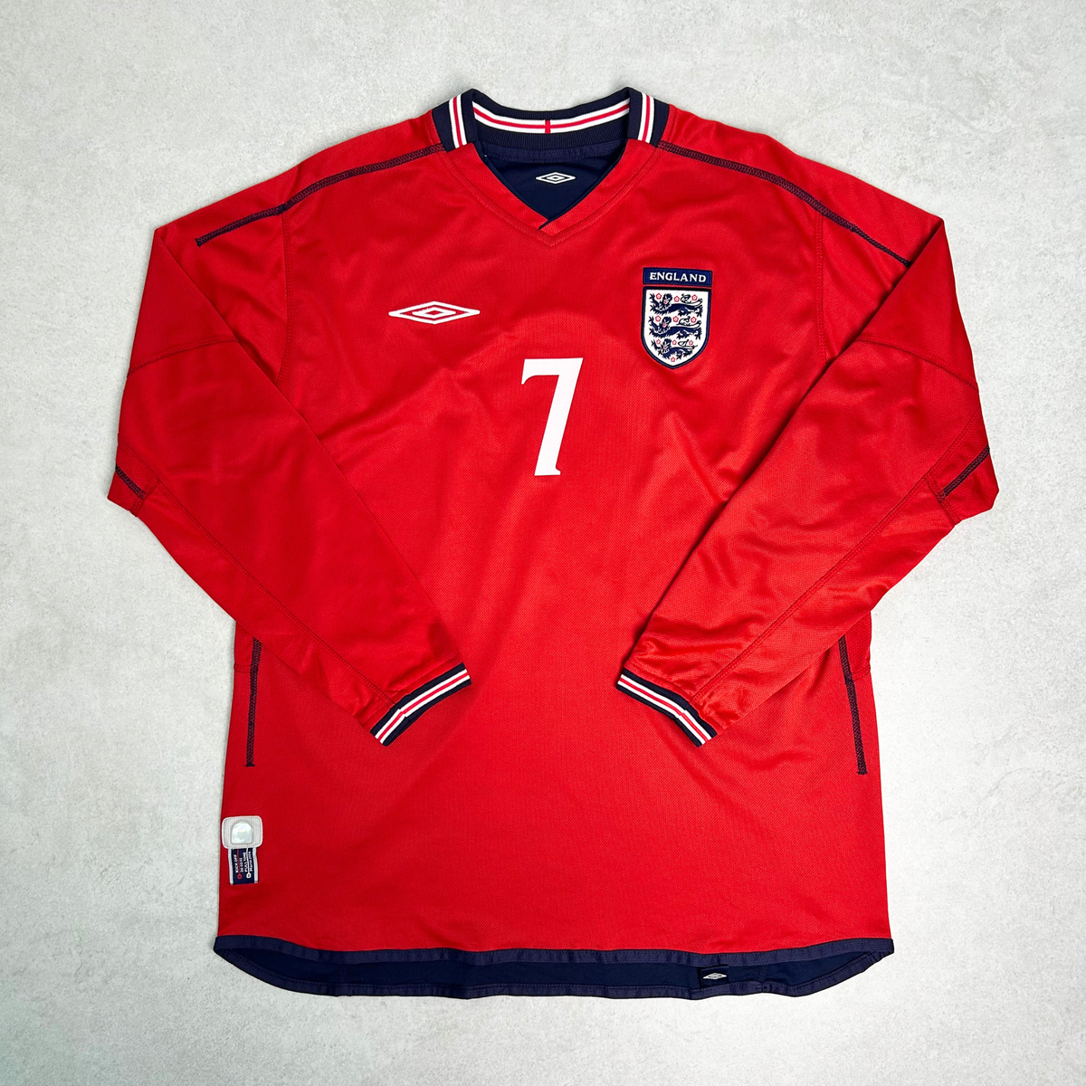 2002/04 England Away Shirt Umbro Beckham (L)