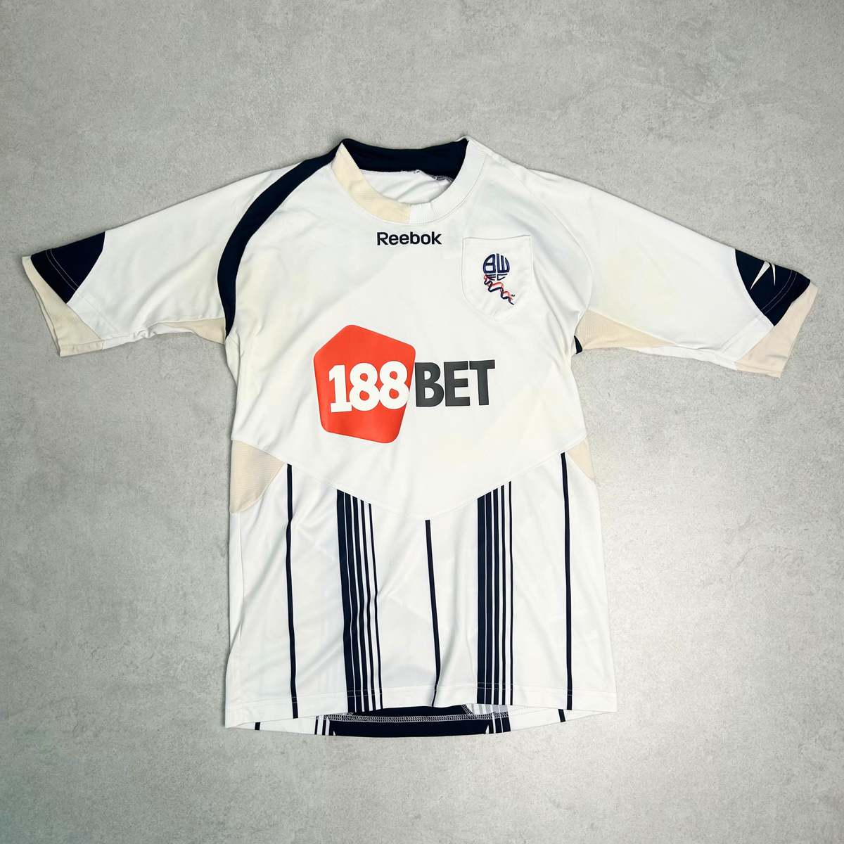 2009/10 Bolton Home Shirt Reebok Wilshere (M)