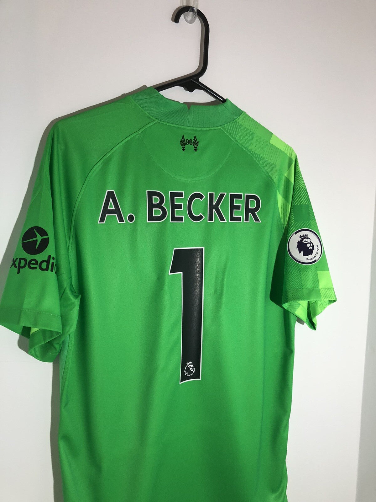 Liverpool A Becker #1 2021/22 Medium Home GK Shirt BNWT DB2559-330