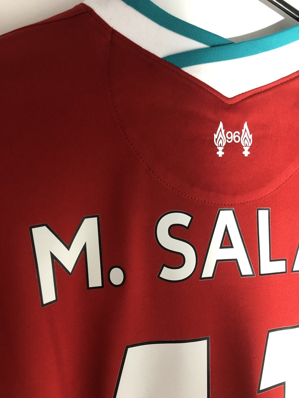 Liverpool M Salah #11 2020/21 Medium Home Shirt BNWT CZ2636-687