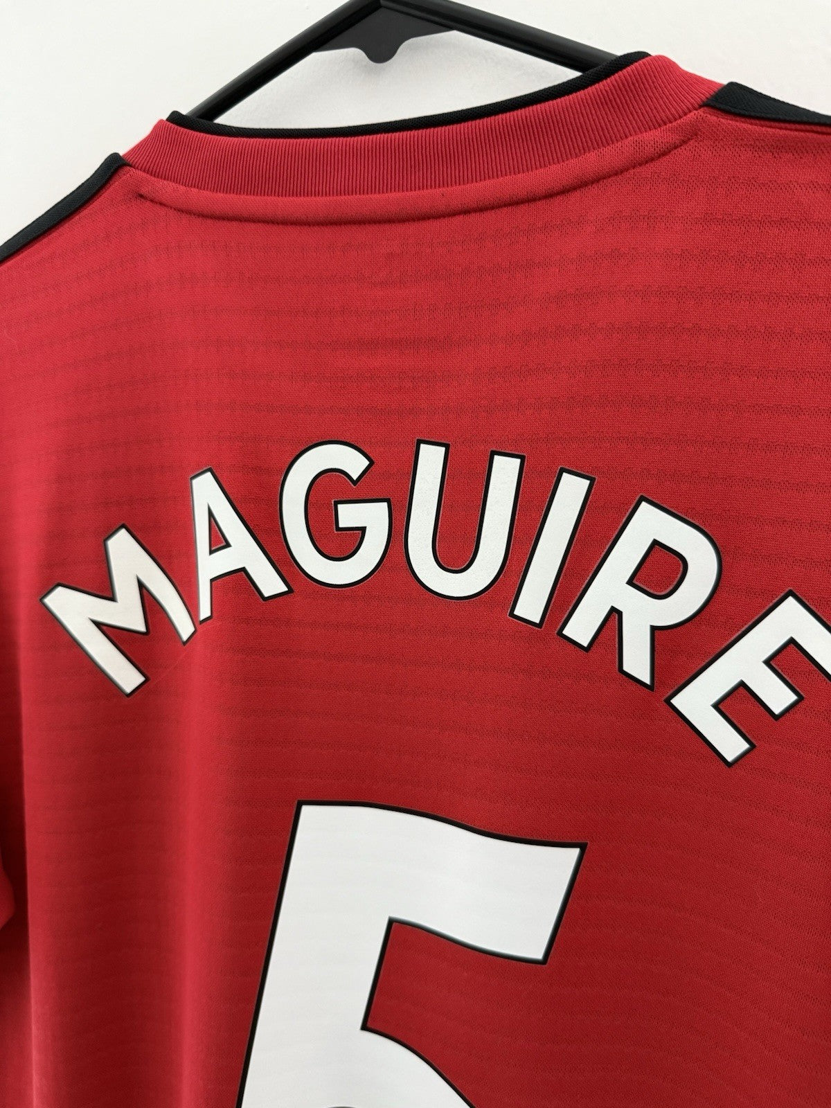 Manchester United Maguire #5 2018/19 Small Home Shirt Excellent Condition CG0040