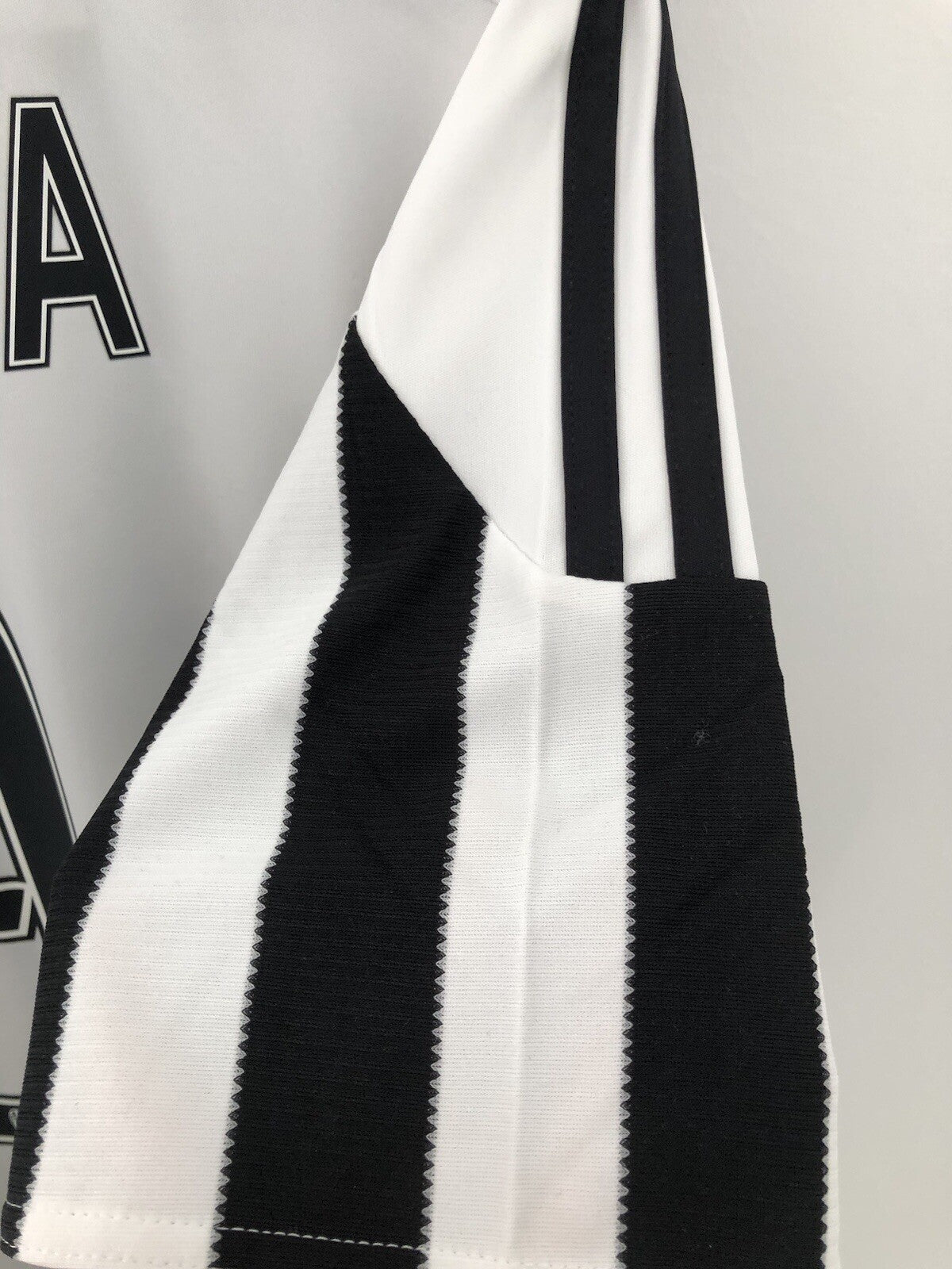 Juventus Morata #9 2015/16 Medium Home Shirt BNWT AA0336