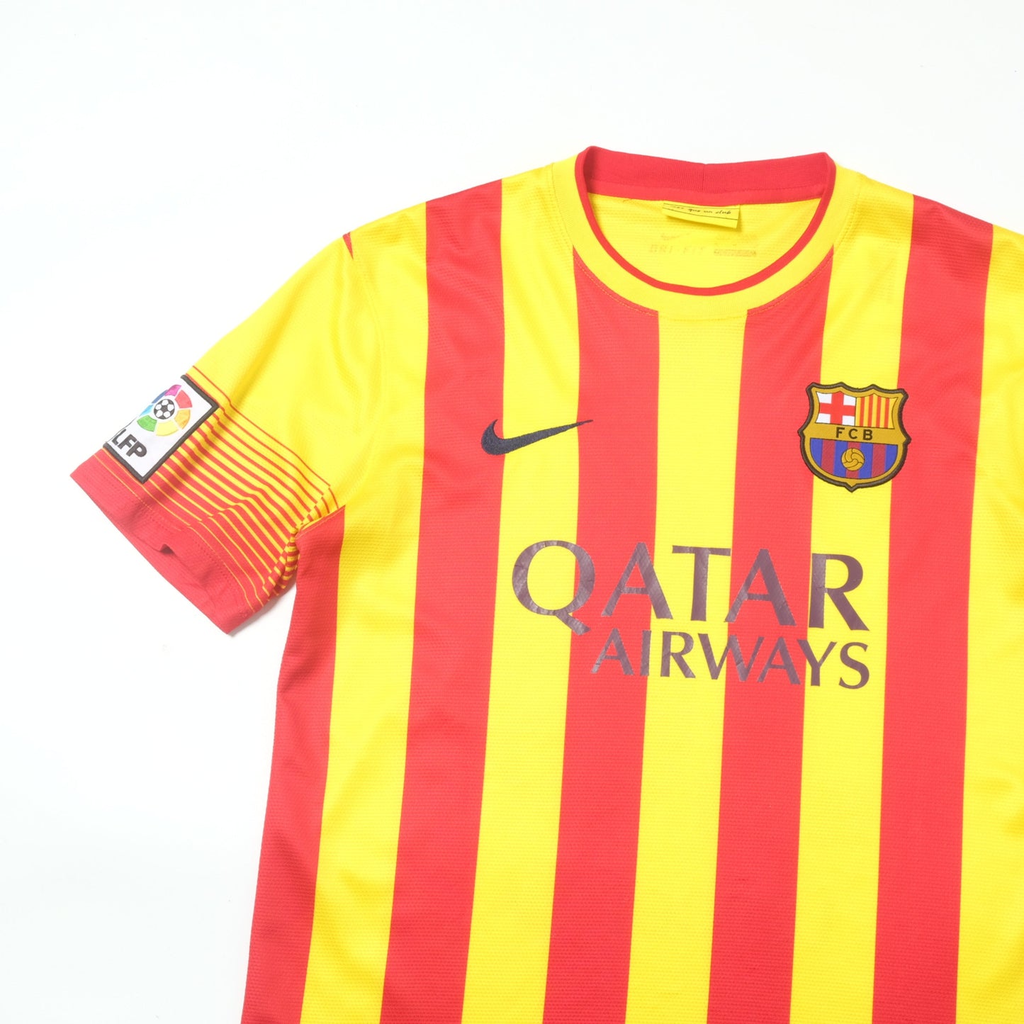 2013/14 Barcelona Away Shirt Nike Messi (M/L)