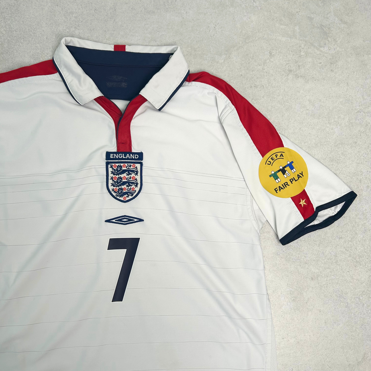 2004/05 England Home Shirt Umbro Beckham (S/M)