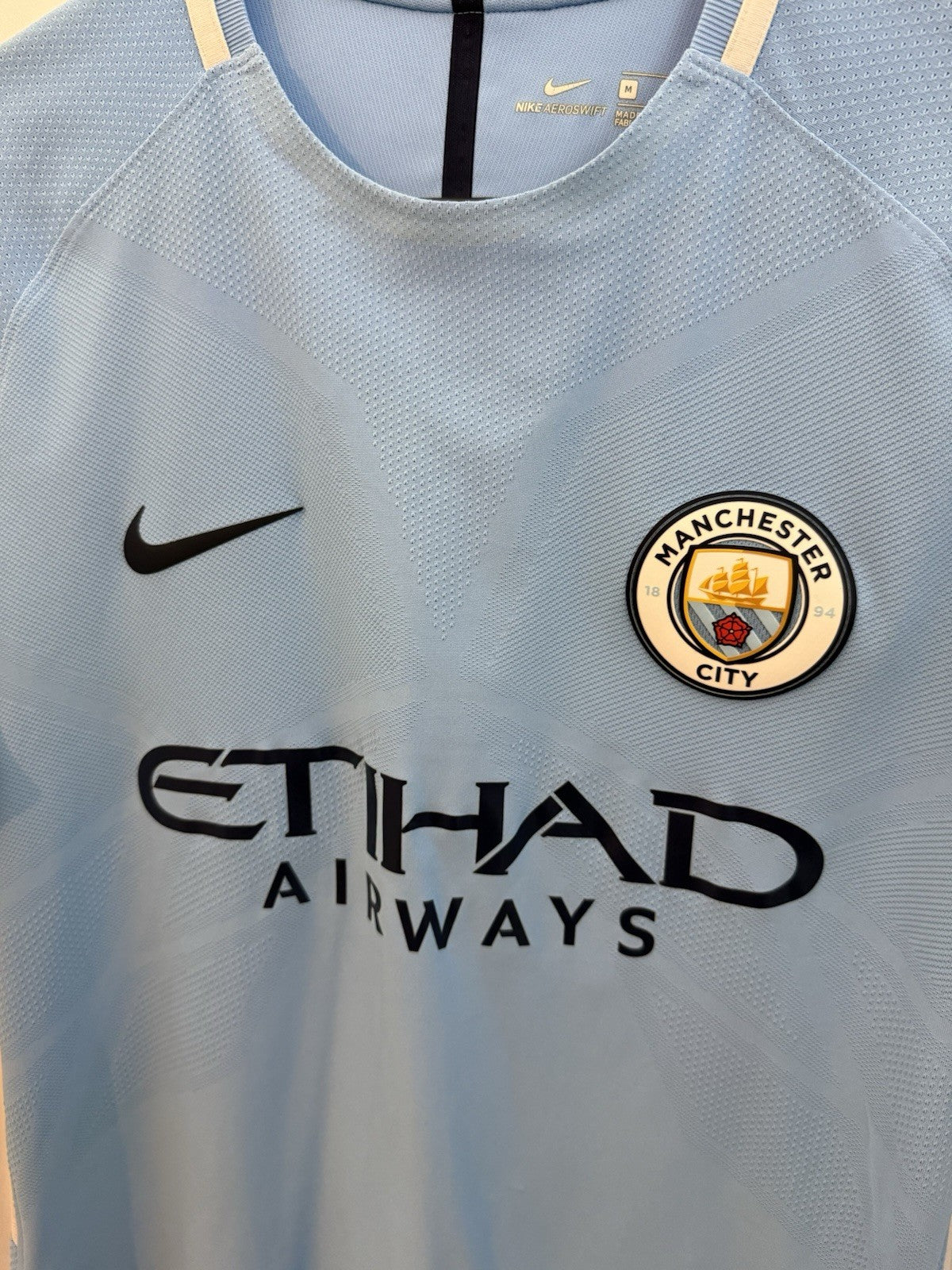 Manchester City G. Jesus #33 2017/18 Medium Home Excellent Condition 847197-489