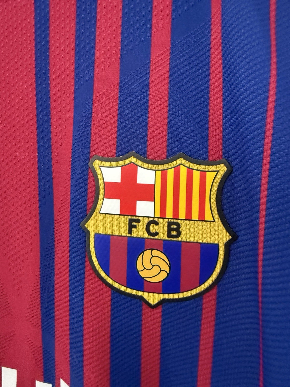 Barcelona Suarez #9 2017/18 Small Aeroswift Home Excellent Condition 847190-456