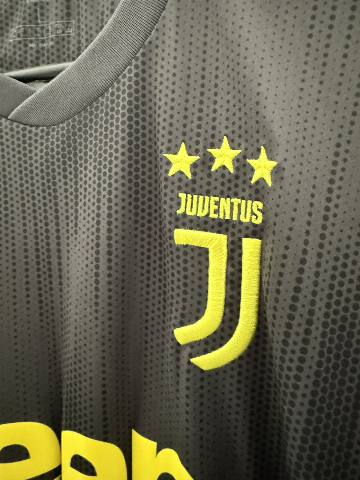 Juventus Bonucci #19 2018/19 Small 3rd Shirt Adidas Excellent Condition DP0455