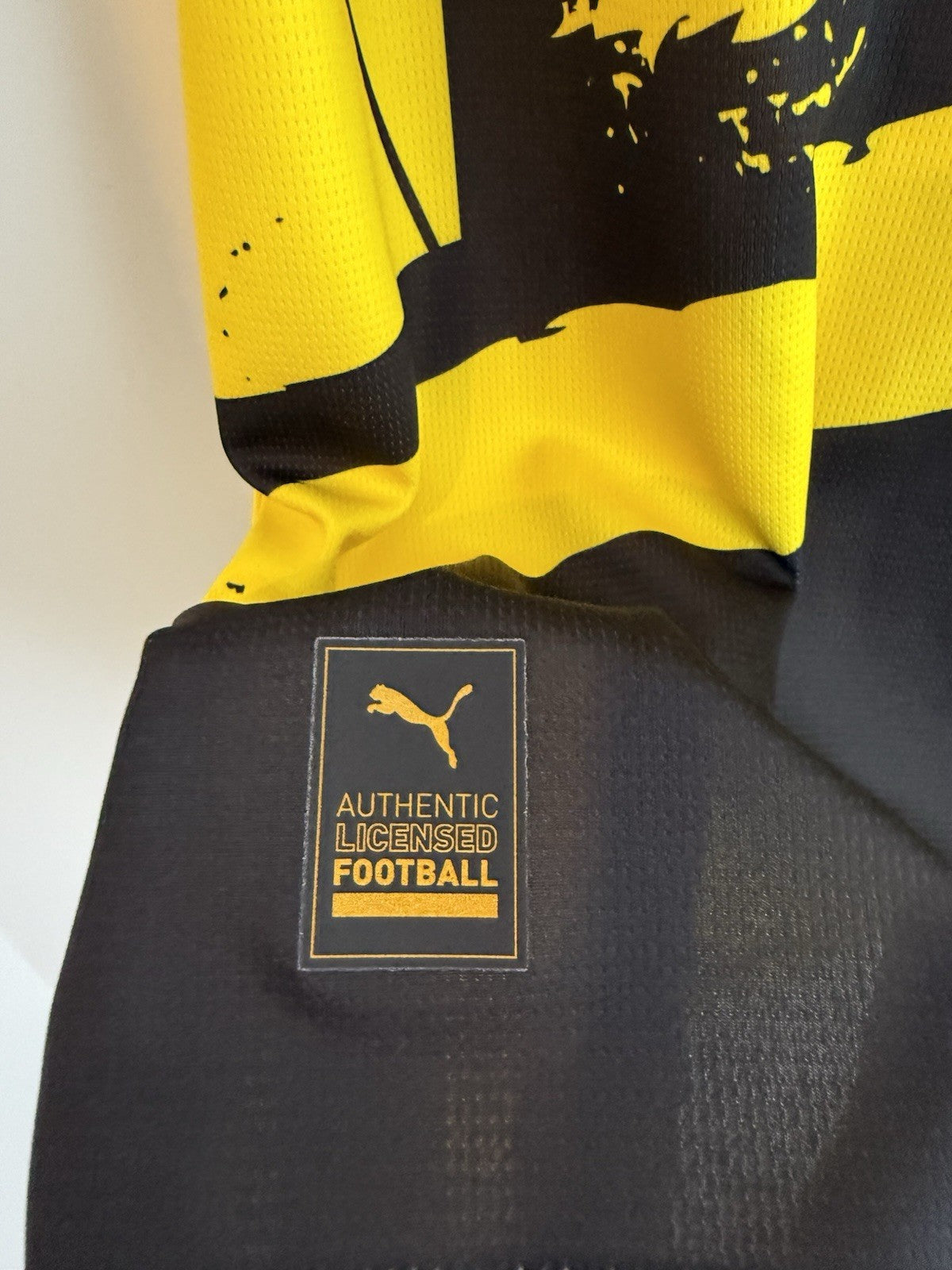 Borussia Dortmund Haller #9 2023/24 Medium Home Excellent Condition 770604-01