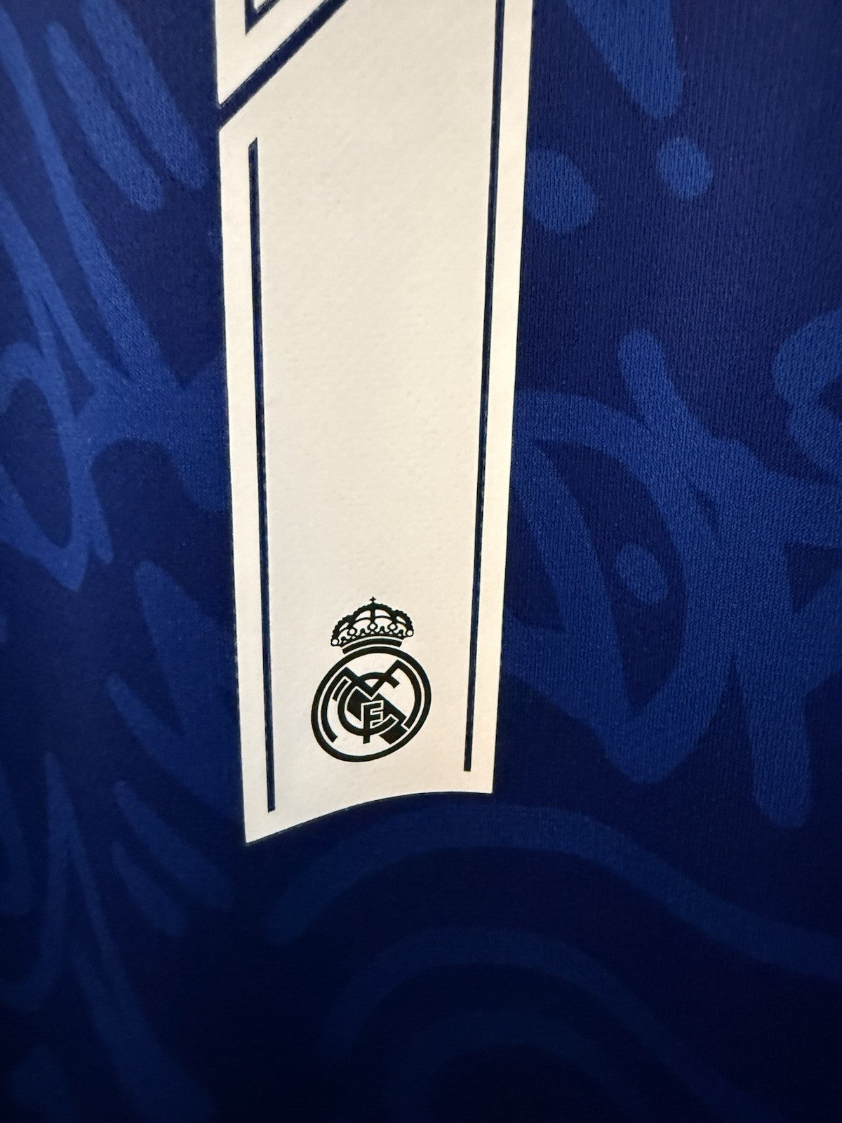 Real Madrid Hazard #7 2021/22 Medium Away Shirt Excellent Condition H40942
