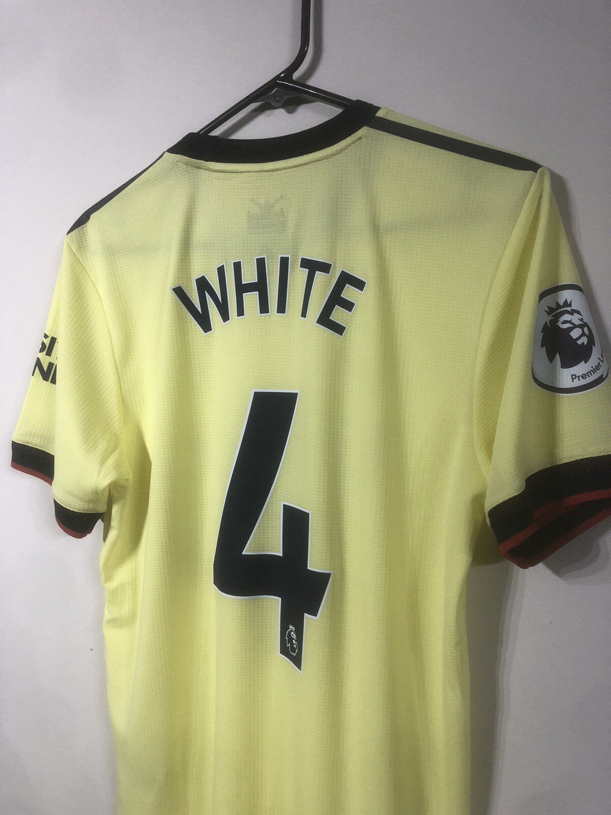 Arsenal White #4 2021/22 Authentic Away Small Shirt BNWT GM0219