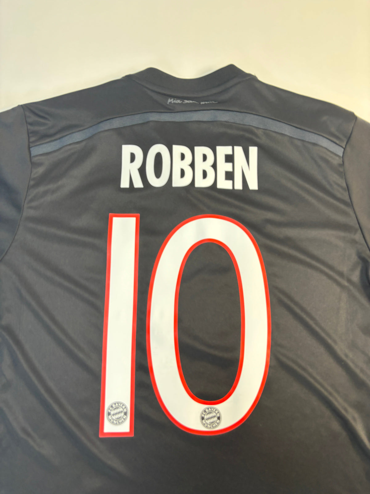 Bayern Munich Third Shirt 2014/15 (L) Robben 10