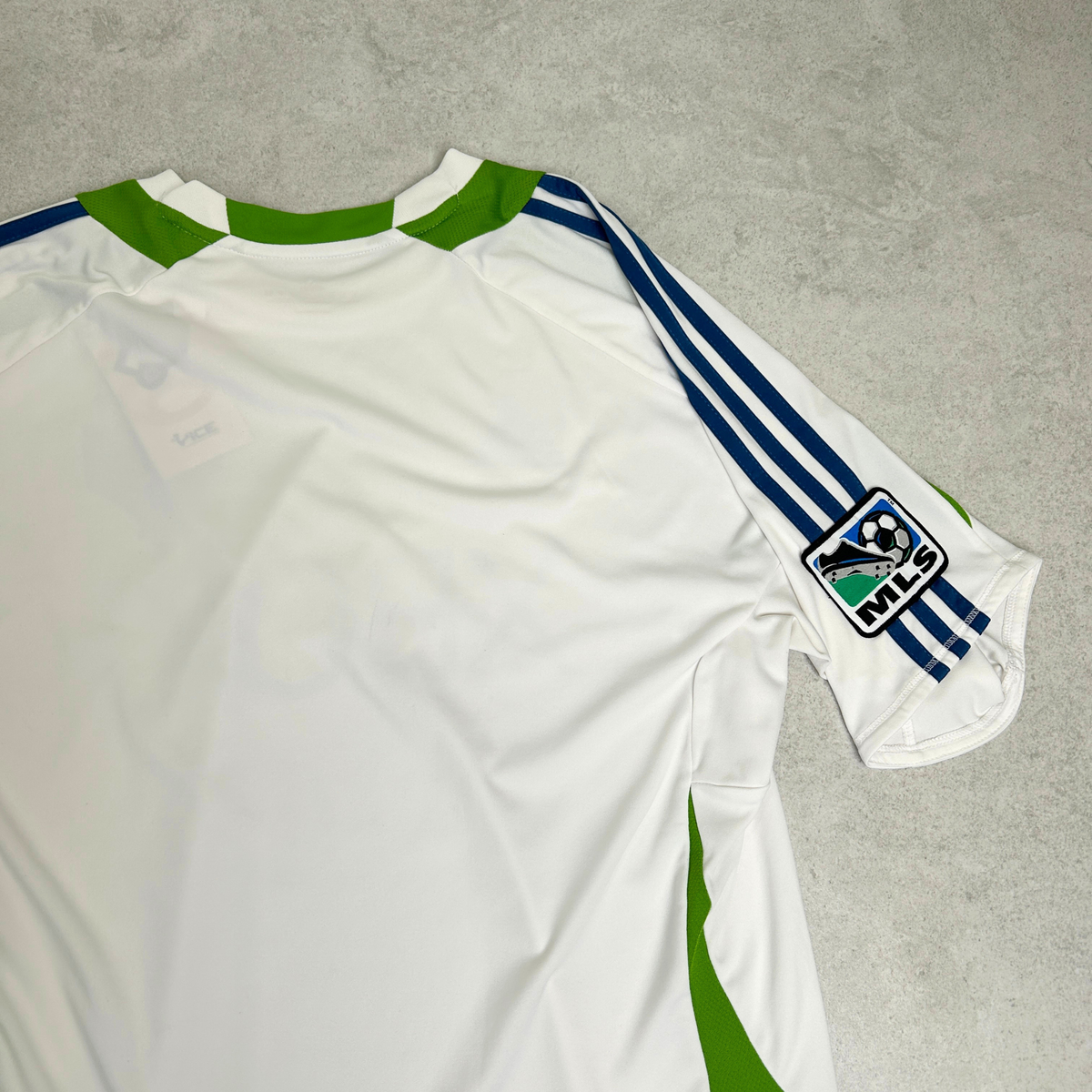 2015 Seattle Sounders FC Away Shirt Adidas (M)