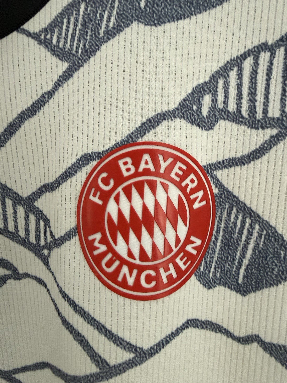 Bayern Munich Kimmich #6 2021/22 Small 3rd Shirt Excellent Condition GM5315