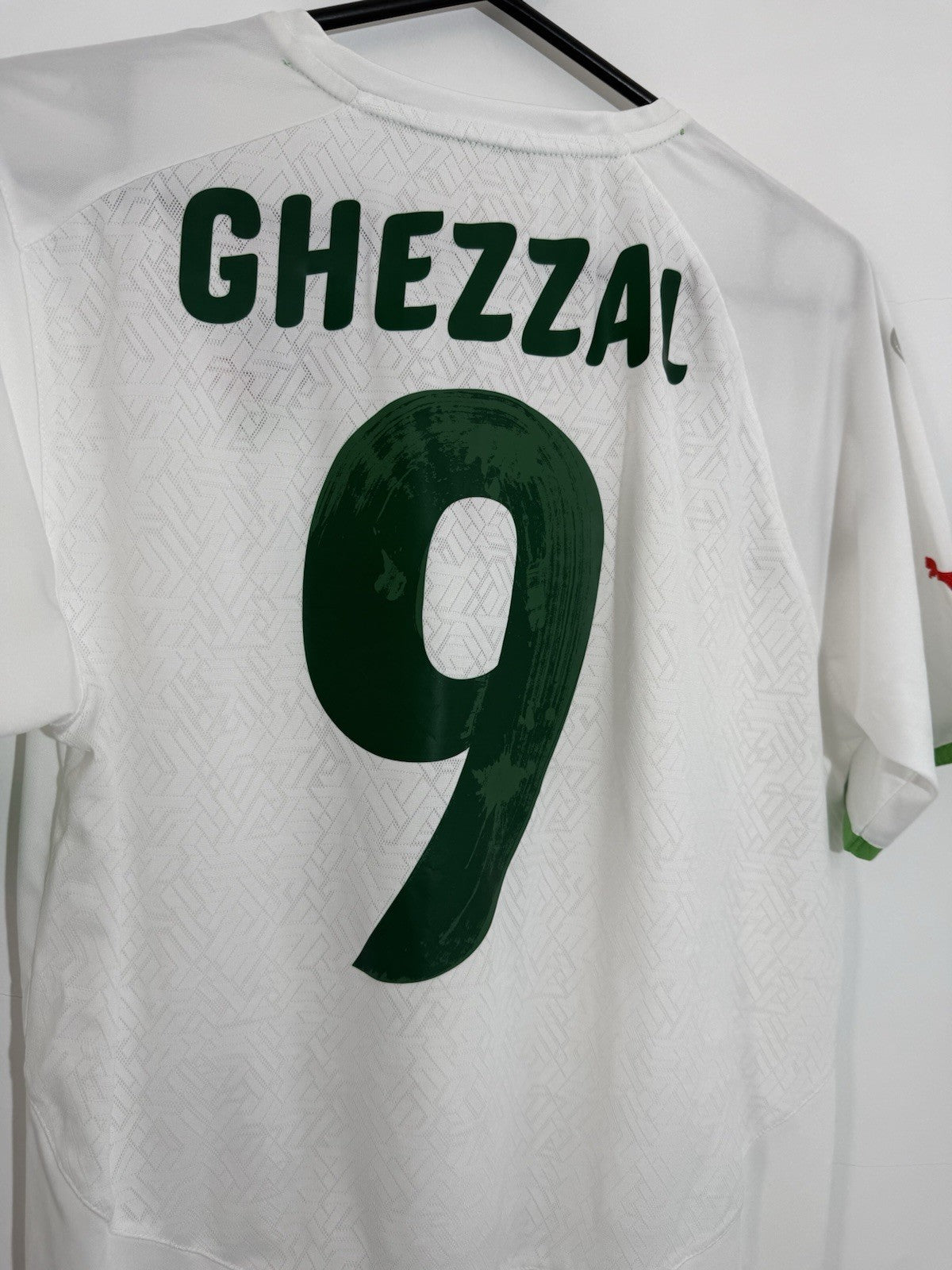 Algeria Ghezzal #9 WC 2010 Medium Home Shirt Puma Excellent Condition