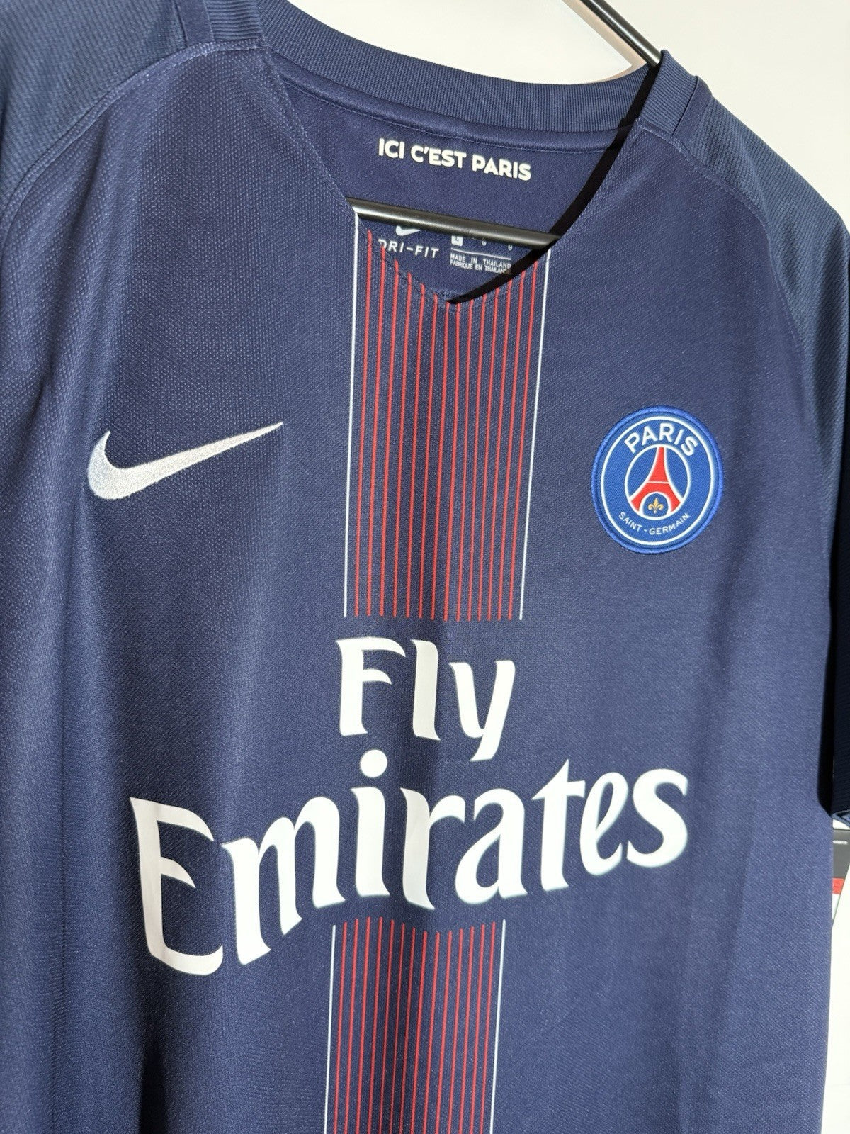 Paris St Germain 2016/17 Large Home Shirt Excellent Condition 776929-410