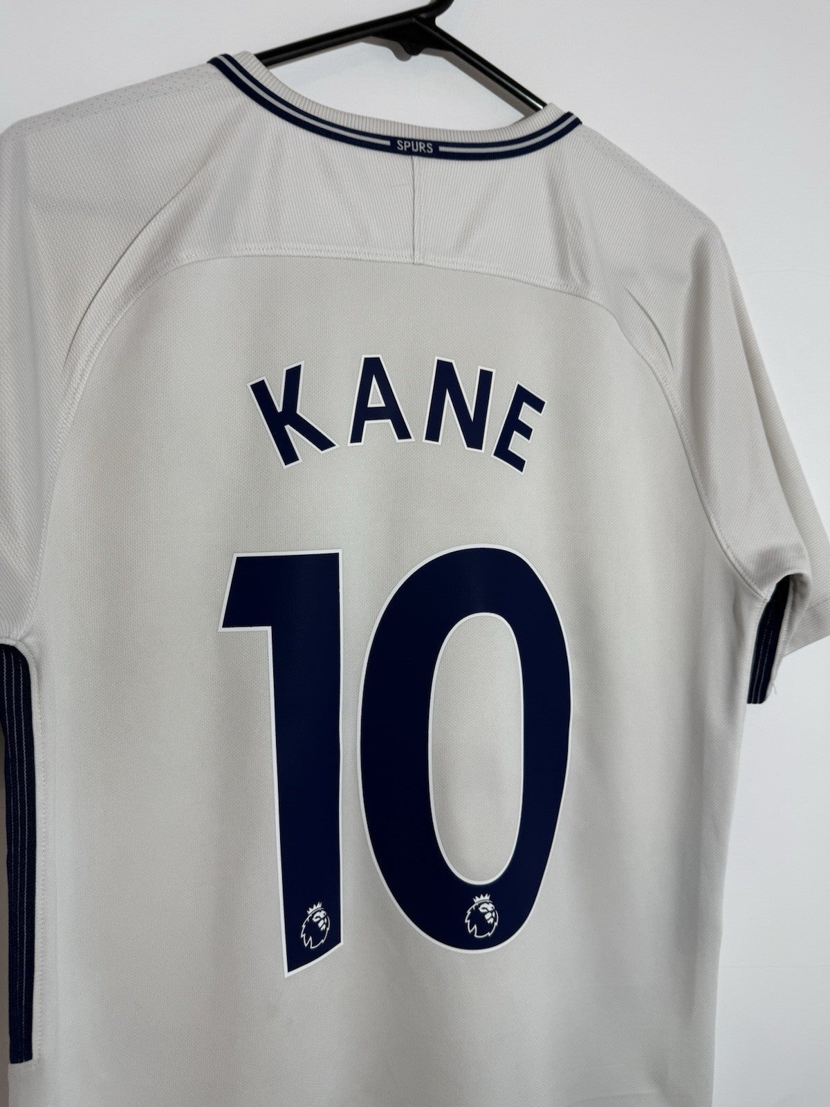 Tottenham Hotspur Kane #10 2017/18 Medium Home Excellent Condition 896317-101