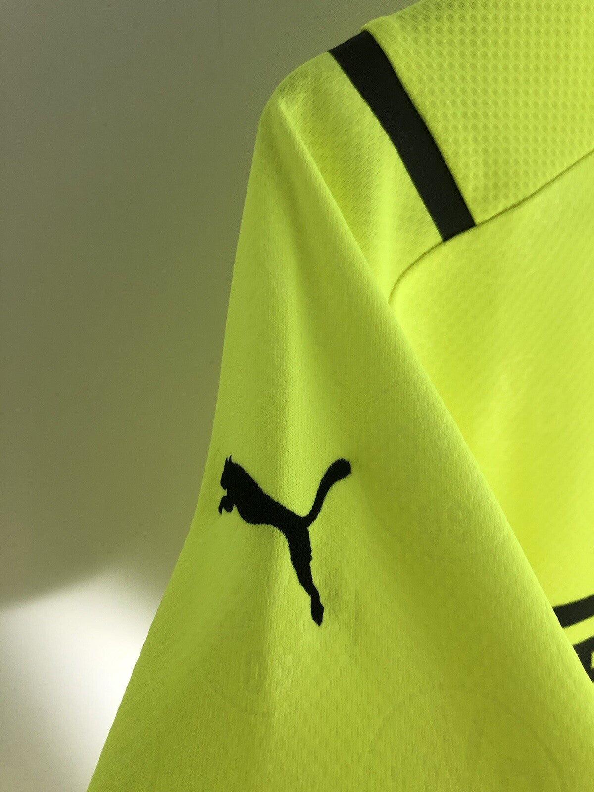 Borussia Dortmund 2021/22 Medium 3rd Shirt Puma BNWT 759068-03