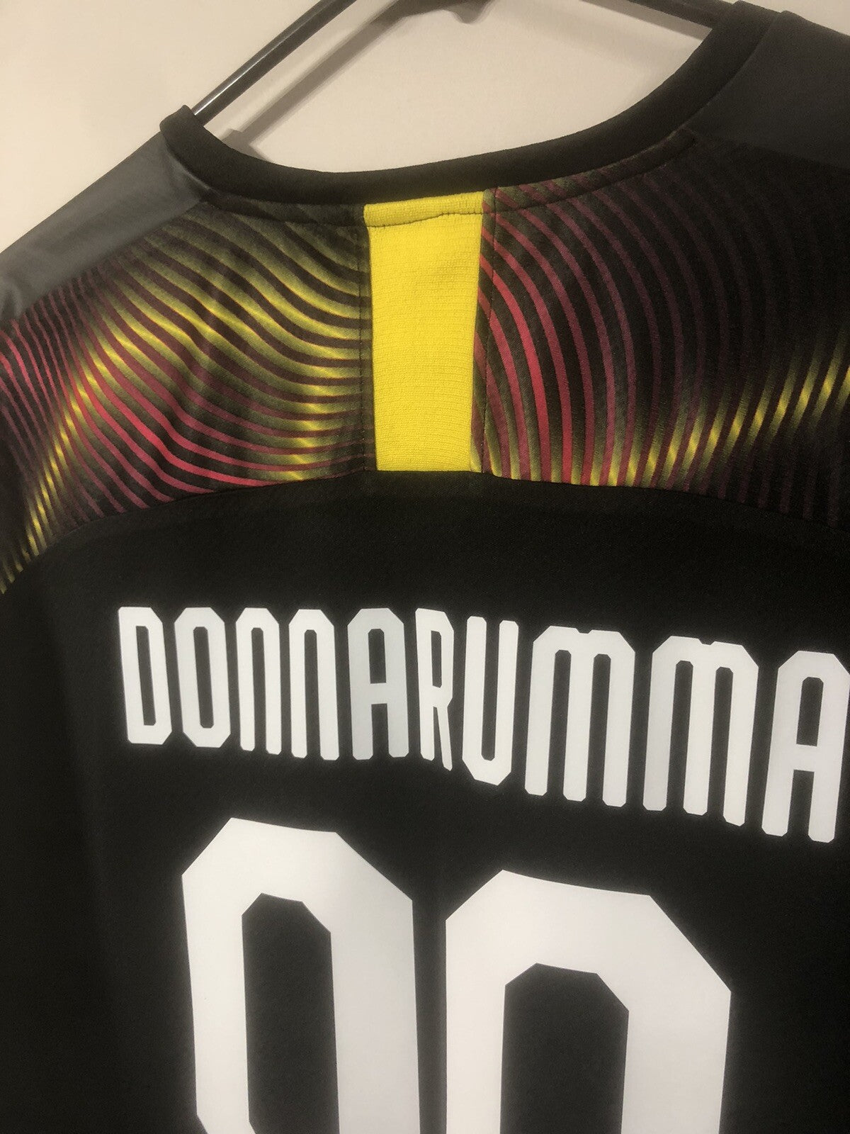 AC Milan Donnarumma #99 2019/20 Large Away Goalkeeper Shirt BNWT 756409-05