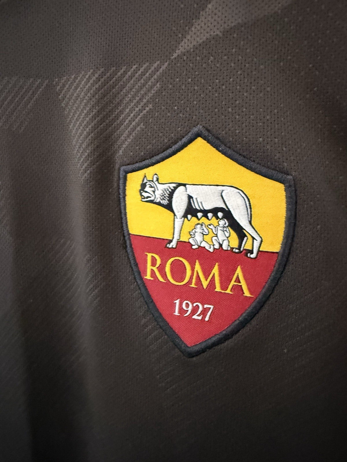 AS Roma Nainggolan #4 2017/18 3rd Medium Shirt Excellent Condition 847282-220