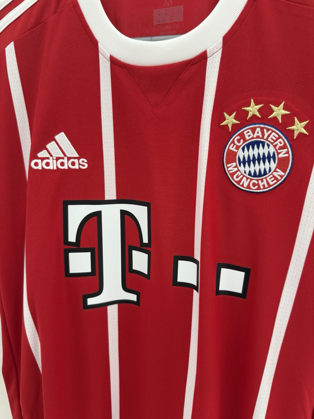 Bayern Munich Martinez #8 2017/18 Medium Home Shirt Adidas BNWT AZ7961