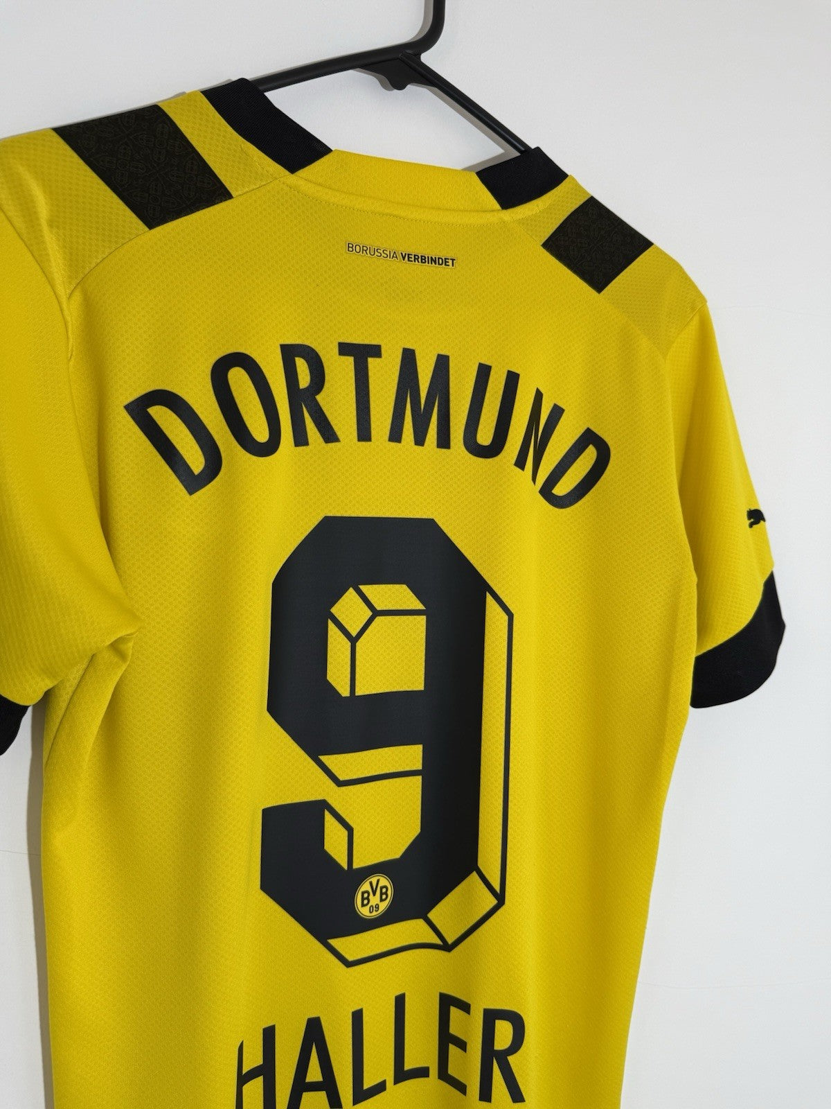 Borussia Dortmund Haller #9 2022/23 Small Home Excellent Condition 765883-01