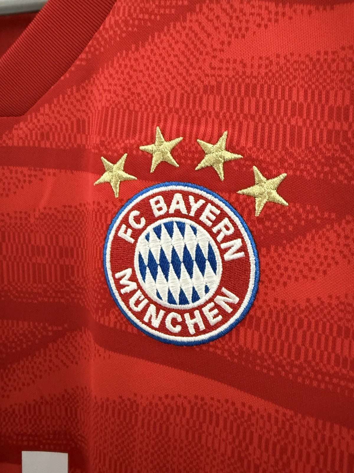 Bayern Munich Lewandowski #9 2019/20 Medium Home Excellent Condition DW7410