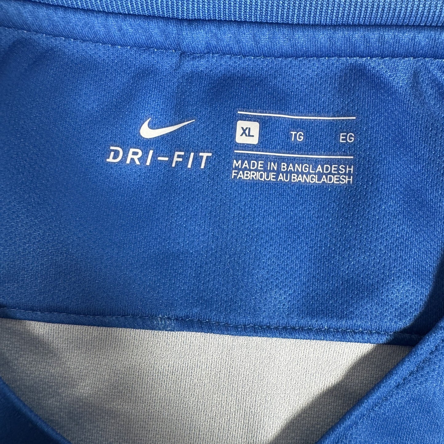 Brighton & Hove Albion 2017/2018 Home Football Shirt  XL