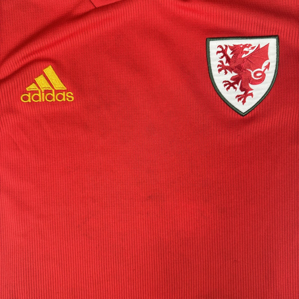 Wales 2020/2021/2022 Home Football Shirt  Small