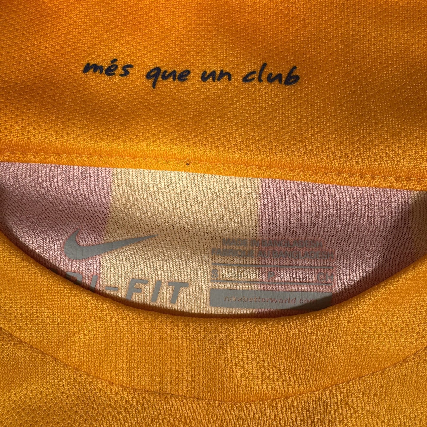 MESSI 10 Barcelona 2015/2016 Away Football Shirt  Small