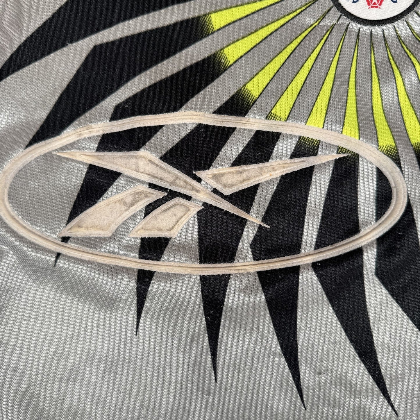 Bolton Wanderers 1997/1998 Goalkeeper Football Shirt Youths