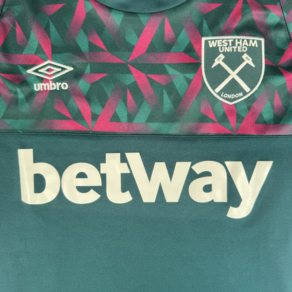West Ham United 2022/2023 Goalkeeper Football Shirt  Medium