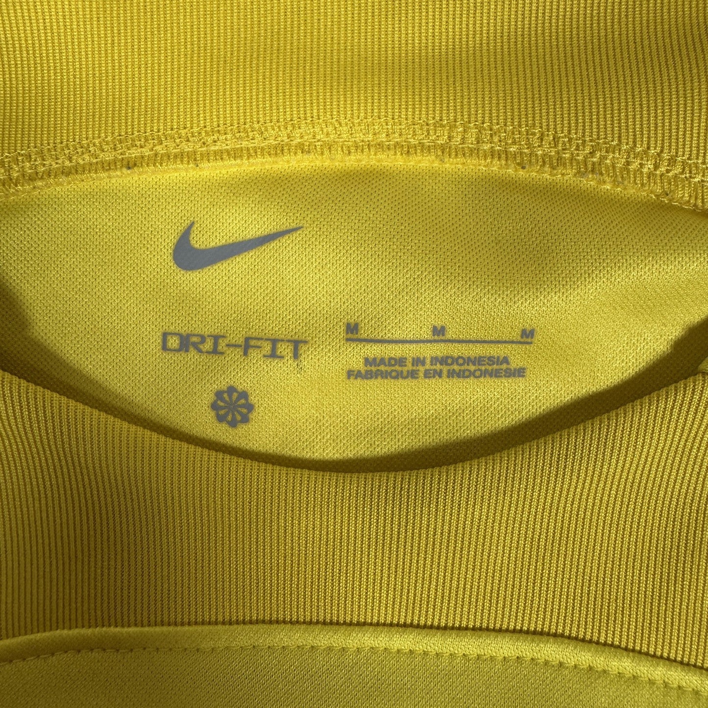 Tottenham Hotspur 2023/2024 Goalkeeper Football Shirt  Medium