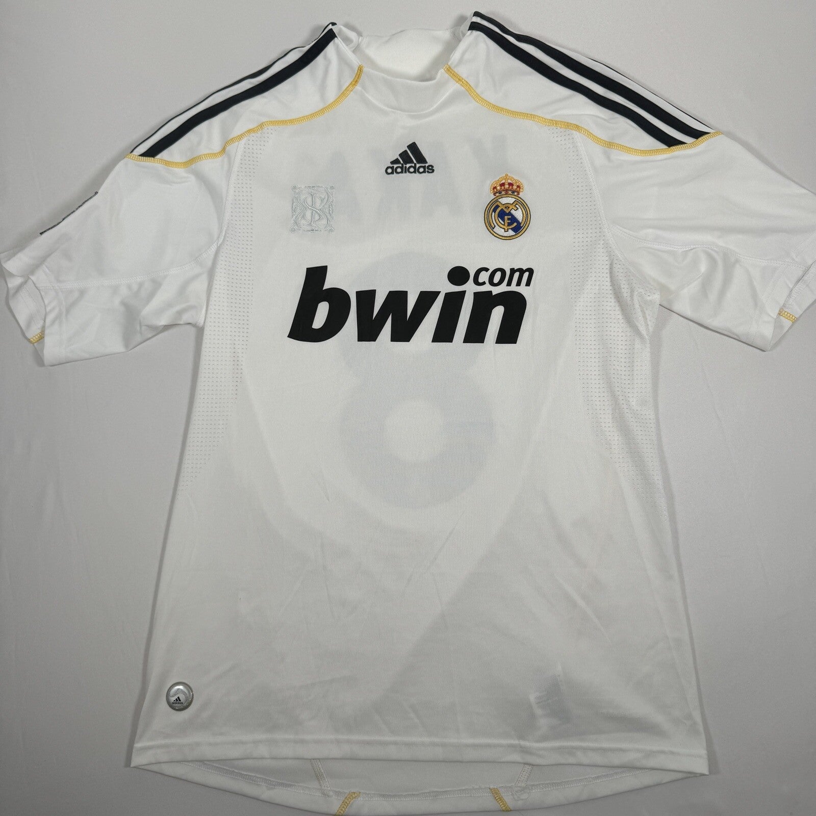 KAKA 8 Real Madrid 2009/2010 Home Football Shirt Medium – Showboat