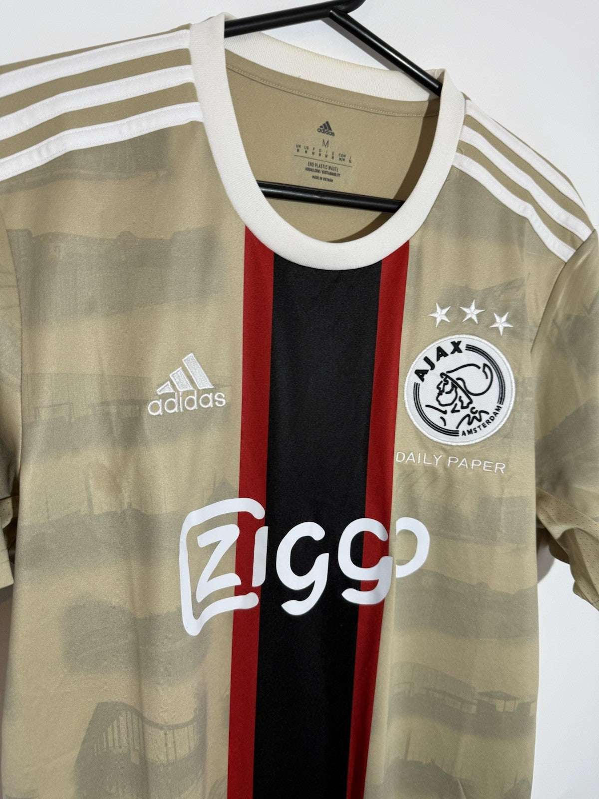 Ajax  Daily Paper Medium 2021/22 3rd Excellent Condition HG1393