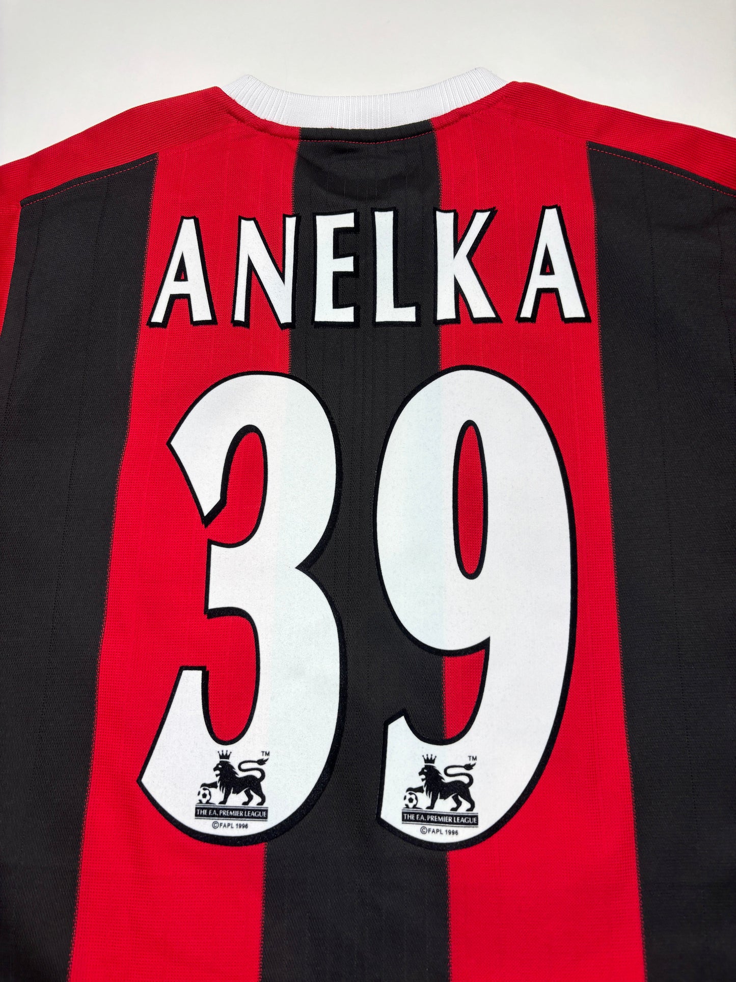 Manchester City Away Shirt 2003/04 (M) Anelka 39