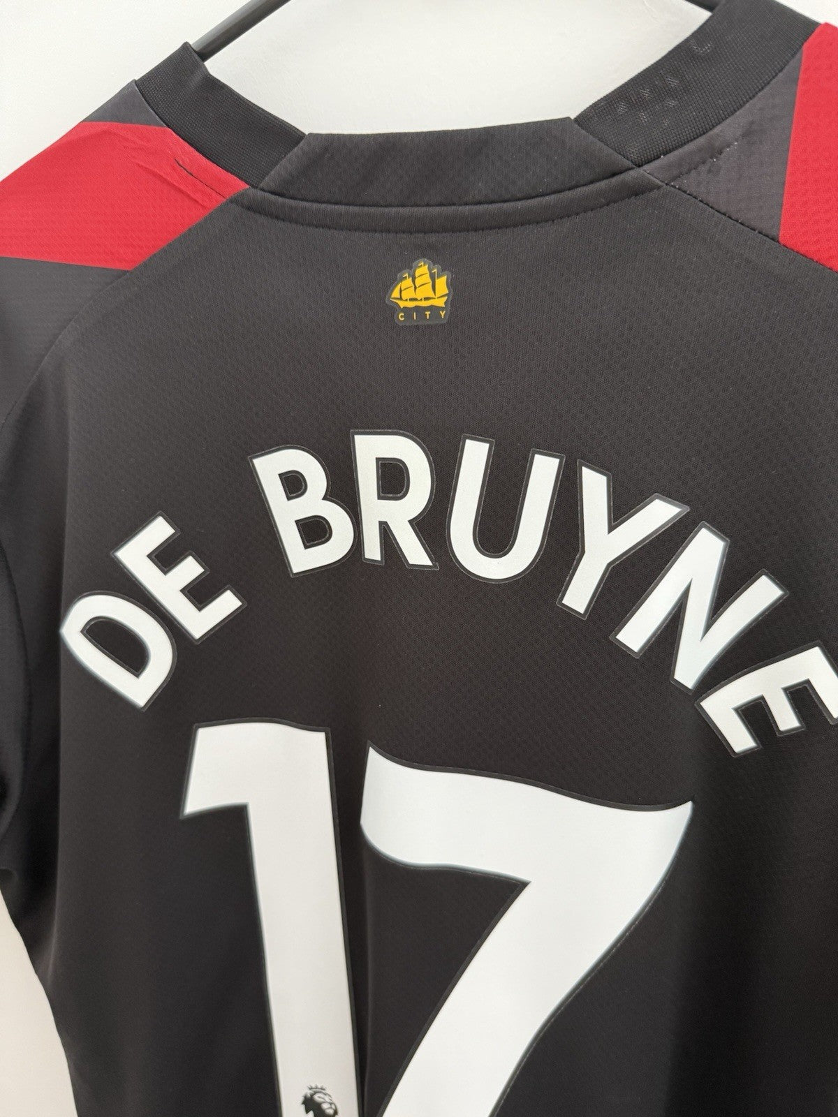 Man City De Bruyne #17 2022/23 Large Away Shirt Excellent Condition 765722-02