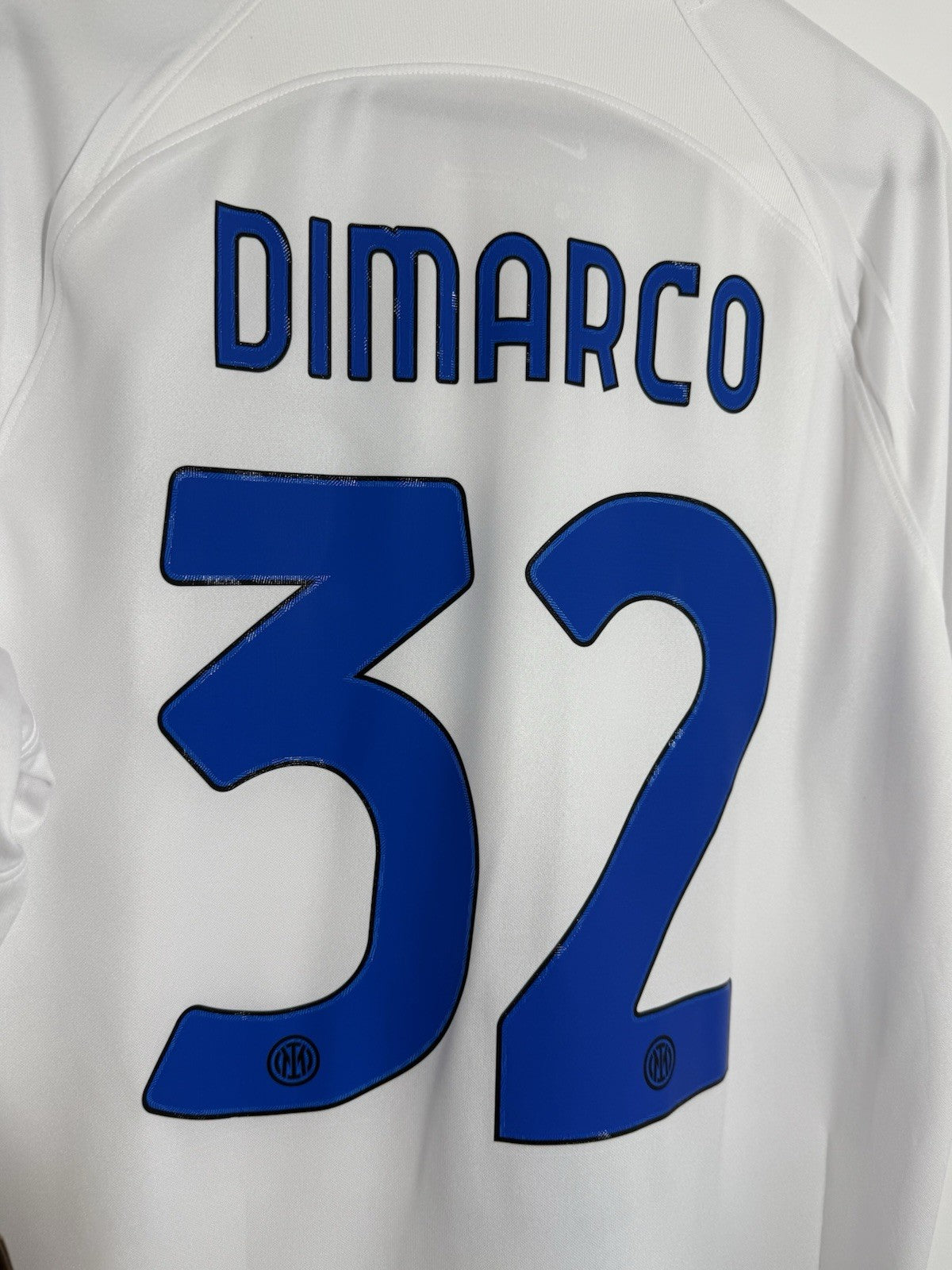 Inter Milan Dimarco #32 2023/24 Large Away Shirt BNWT DX2688-101
