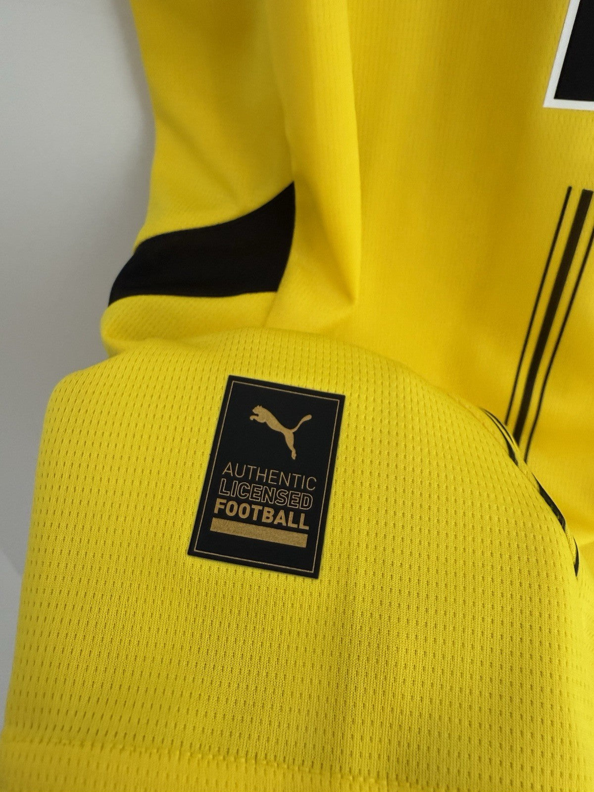 Borussia Dortmund Gittens #43 2024/25 Medium Home Shirt BNWT 774946-01